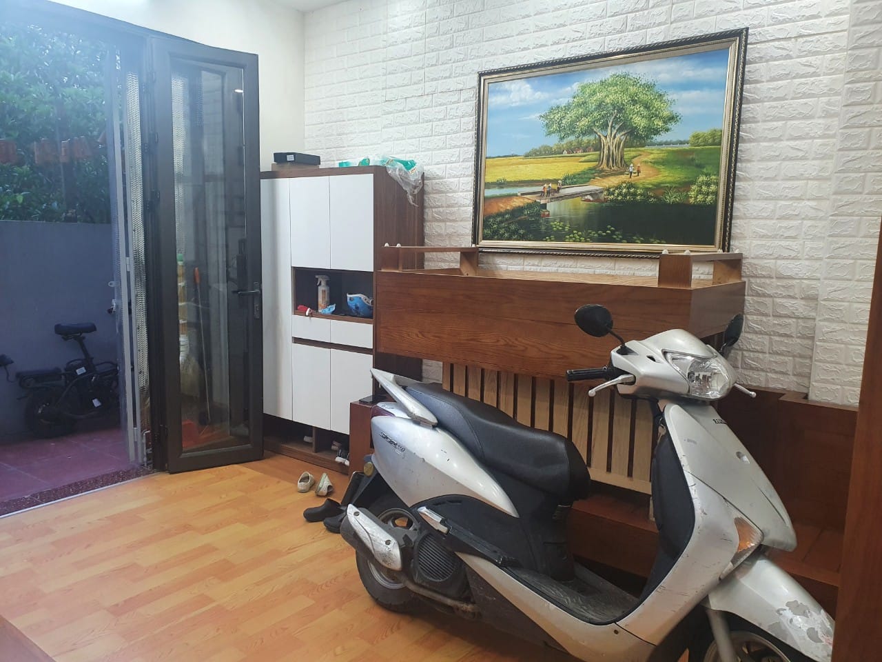 Chỉ nhỉnh 3 tỉ có nhà đẹp trung tâm Lệ Mật, Long Biên, 35m2, 4T, sổ đẹp, ở ngay, thiện chí bán