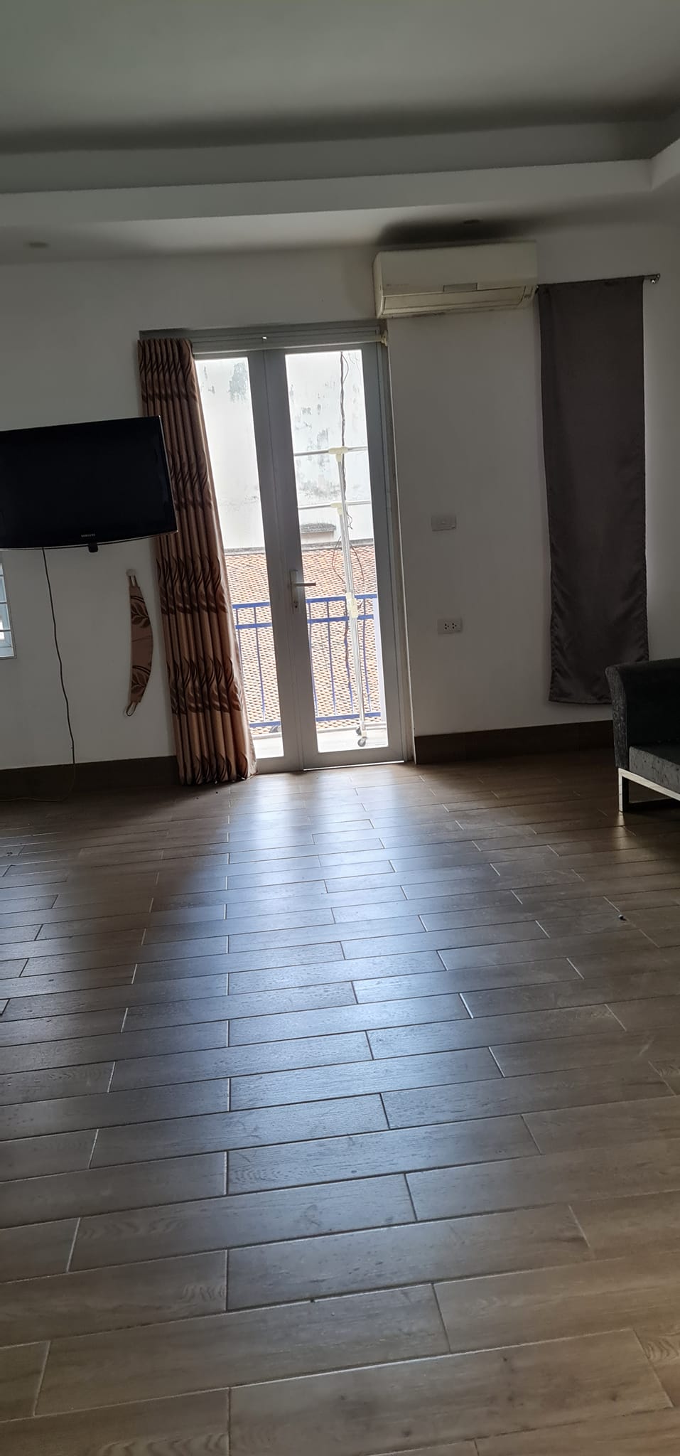 Nhà phố Yên Bái 2, 10m ra phố, 65m2 x 6 tầng đẹp, MT 6m, giá 7.9 tỷ