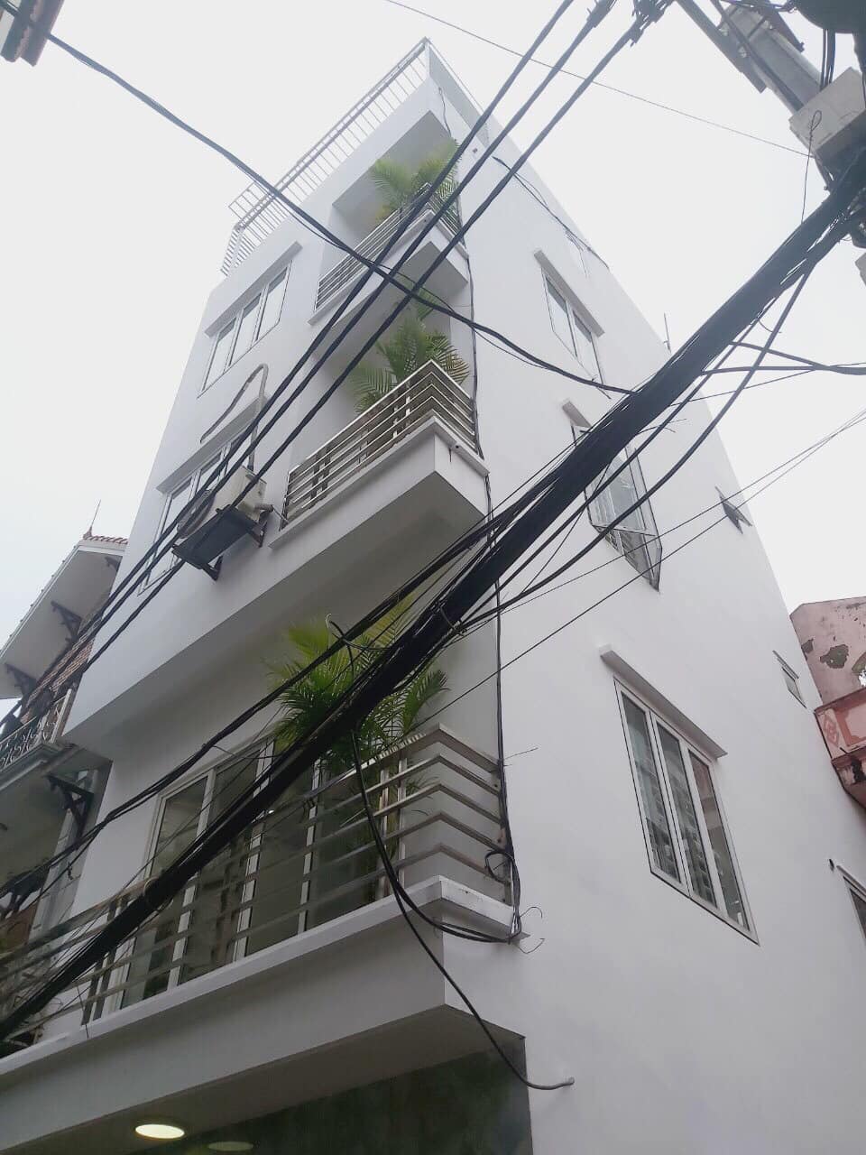 Cần tiền bán nhà cực đẹp Nguyễn Văn Linh, lô góc 3 thoáng, gara oto, 45m2, 5 tầng, chỉ 5.x Tỉ