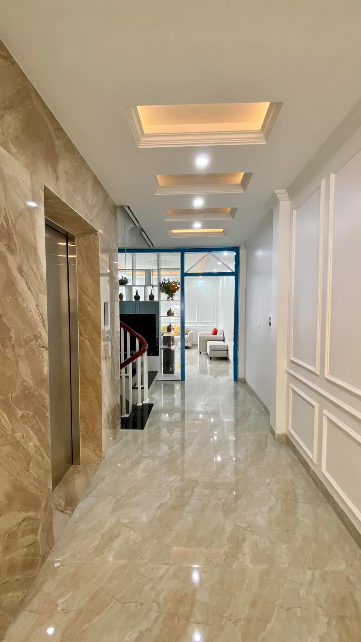 Phân Lô, TRẦN QUANG DIỆU - Đống Đa, Đẹp &Hiện đại, 8 tầng, THANG MÁY, GARA, Full nội thất, Ở & KDVP.