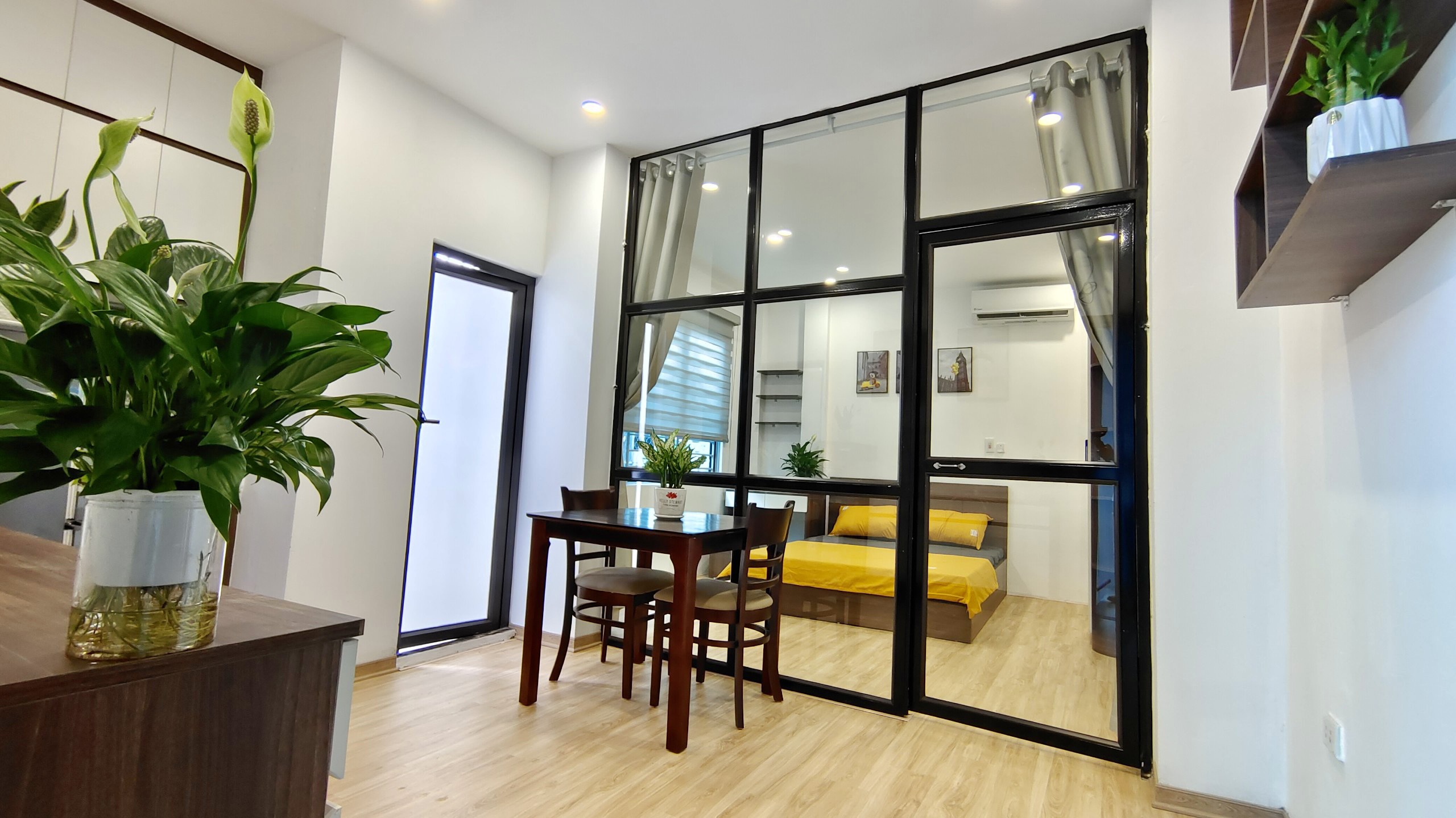 220TR/TH, NHỈNH 28 TỶ, Ô TÔ VÀO NHÀ, PHỐ CẦU GIẤY, 45 CHCC, 150*9, MT8, HOÀN VỐN 6 NĂM