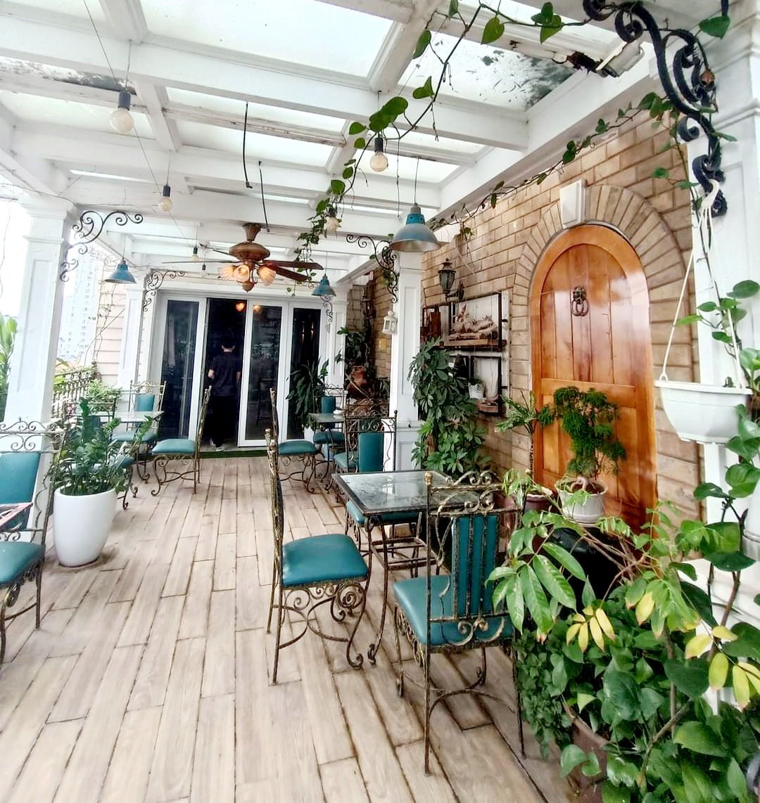 MẶT PHỐ TRẦN DUY HƯNG, dãy chẵn đẳng cấp, kinh doanh đang dạng mọi loại hình, DOANH THU 400TR.tháng,