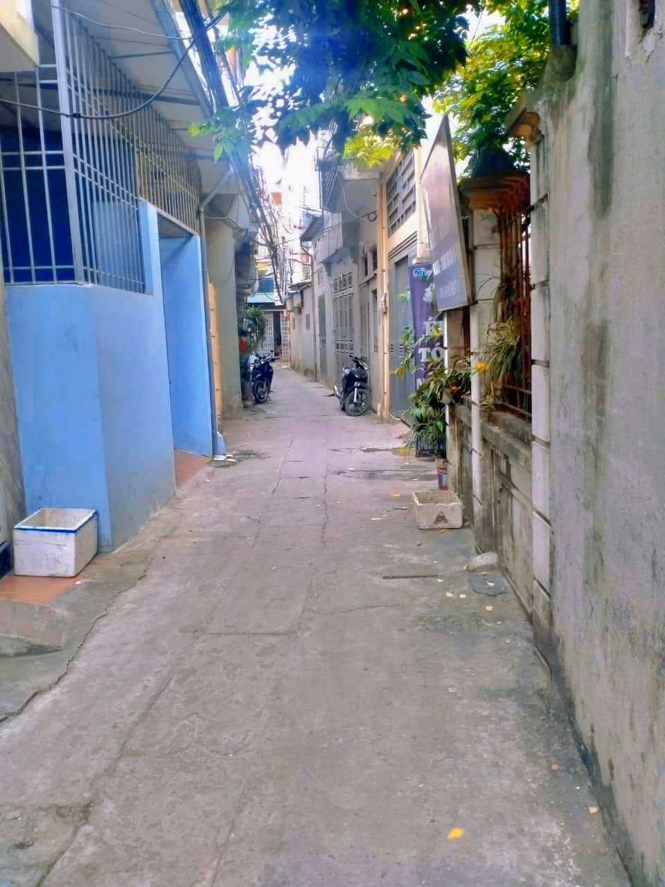 Đất Bạch Đằng, cách phố 20m, 150m2, mặt tiền 10m, sổ vuông, giá 15.8 tỷ