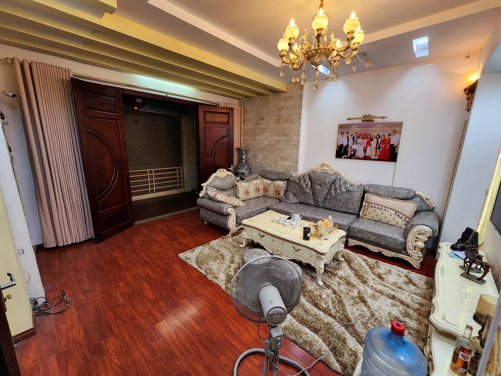 BÁN NHÀ ĐÔNG NGẠC, NHÀ ĐẸP, VIP, Ở CỰC SƯỚNG, 7 TẦNG THANG MÁY.