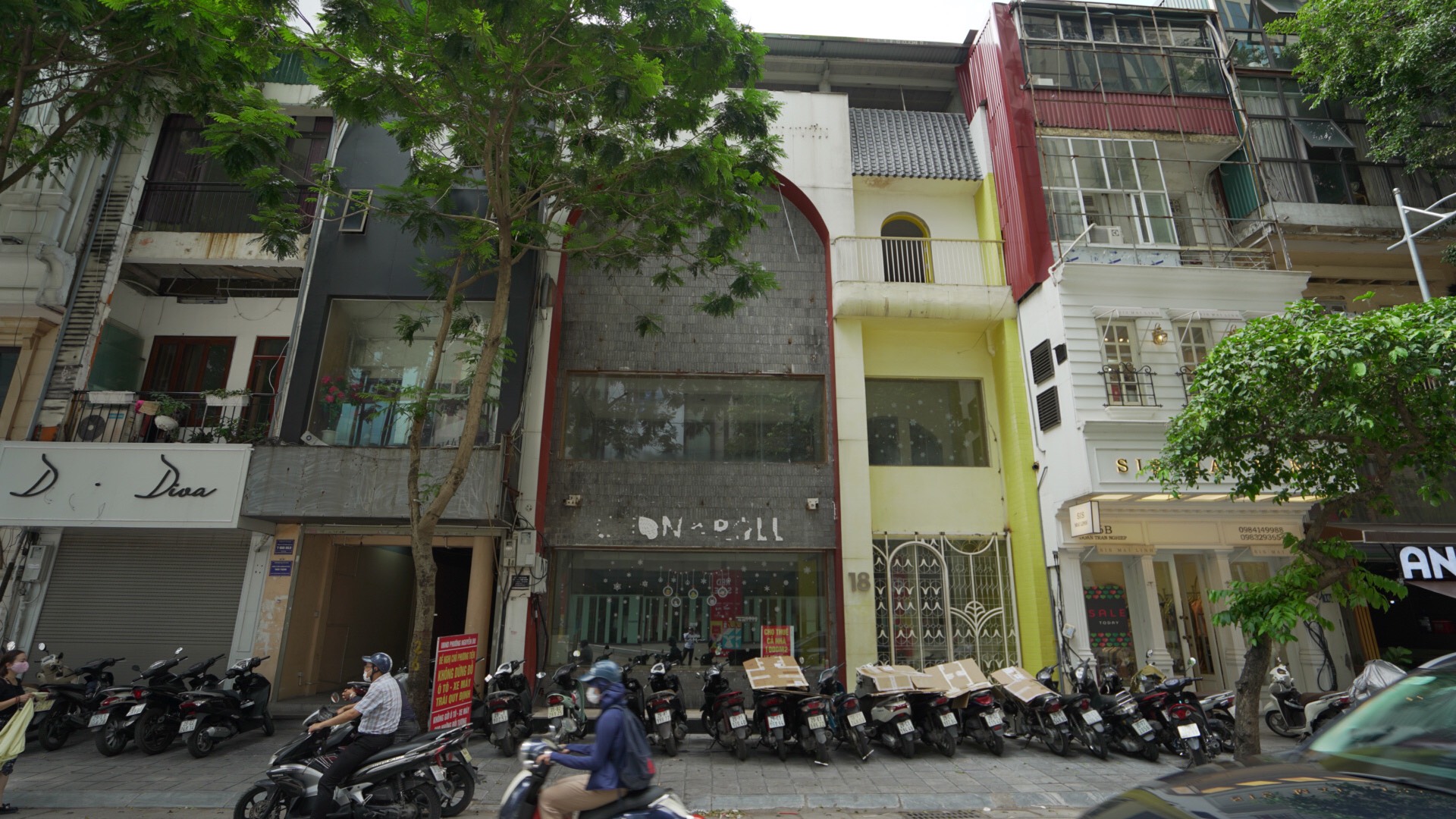 Cho Thuê nhà MBKD MP Hoàng Ngân 50mx5 tầng Mặt tiền 4m