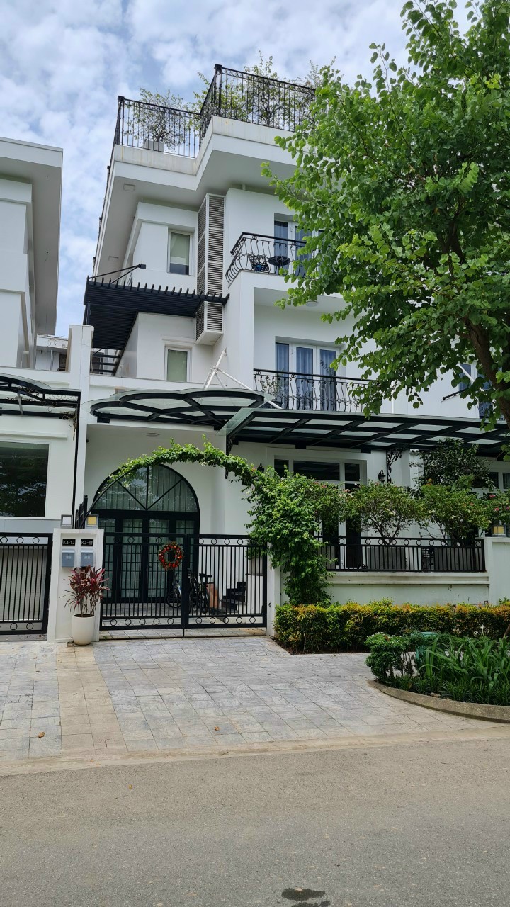 Duy nhất căn biệt thự Ciputra Tây Hồ 330m2 3 tầng 205tr/m2: