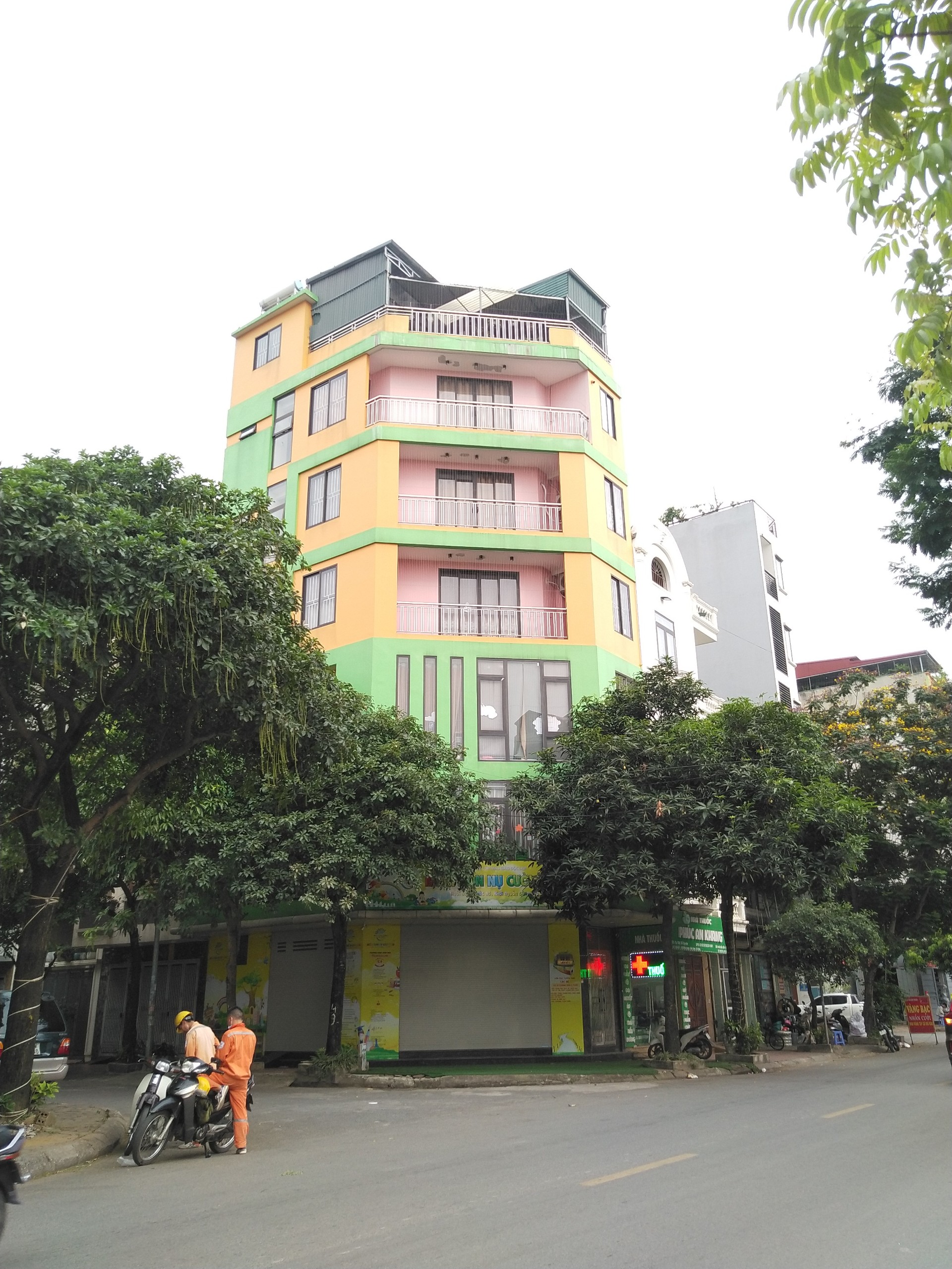 82m2