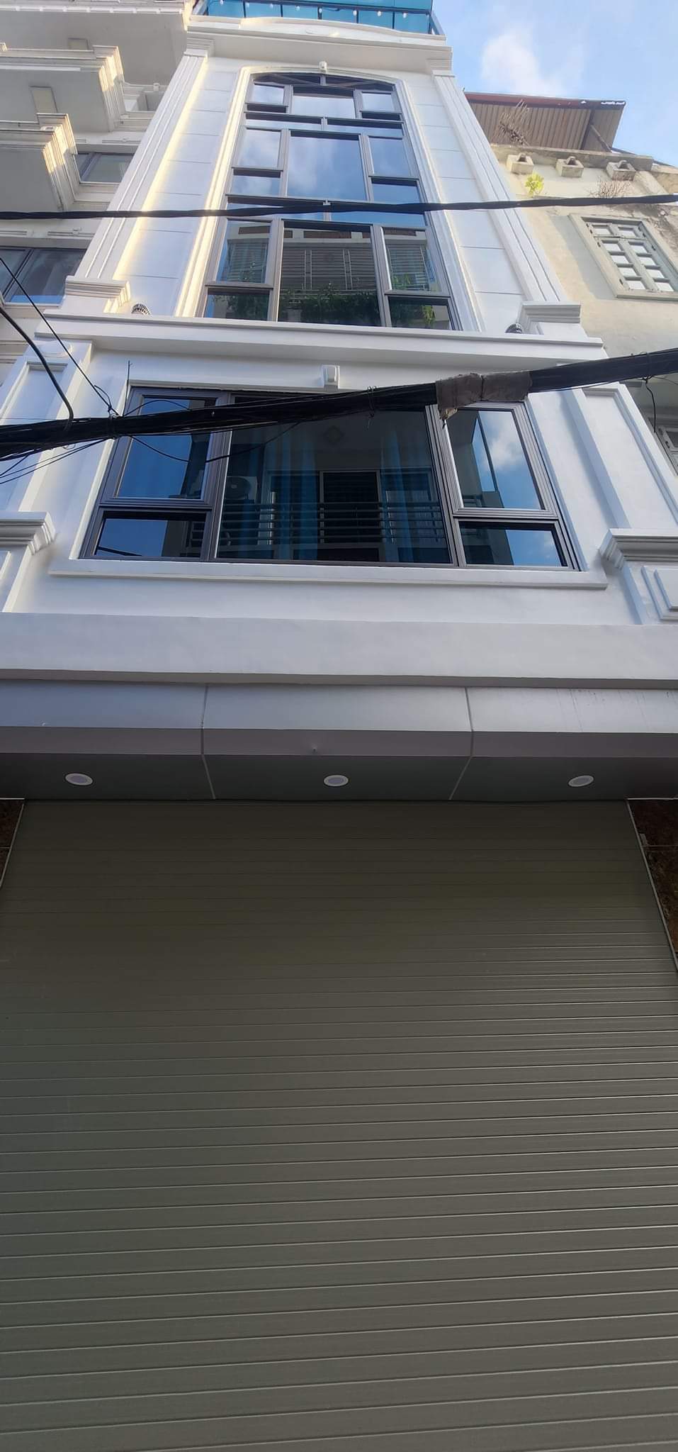 Nhà đẹp ở ngay Kinh doanh dòng tiền thang máy sịn sò phố Khương Đình Quận Thanh Xuân Hà Nội