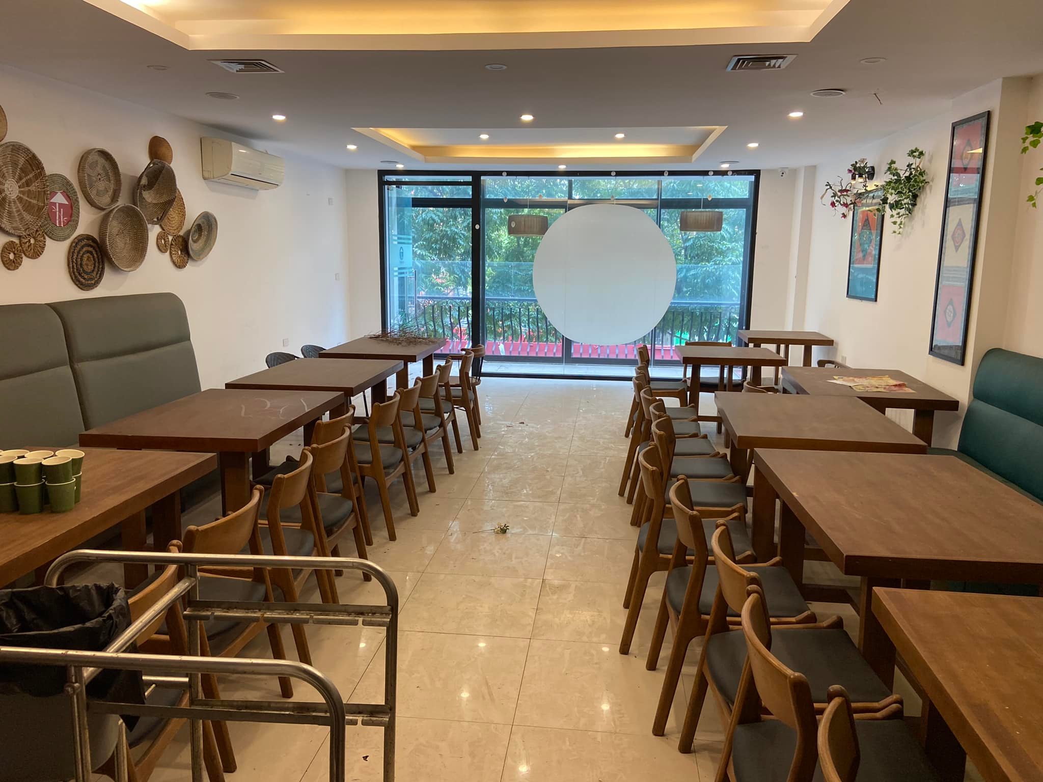 Bán nhà mặt phố Nguyễn Thị Định- Cầu Giấy DT 90m- 7 tầng- MT 6m- vỉa hè kinh doanh