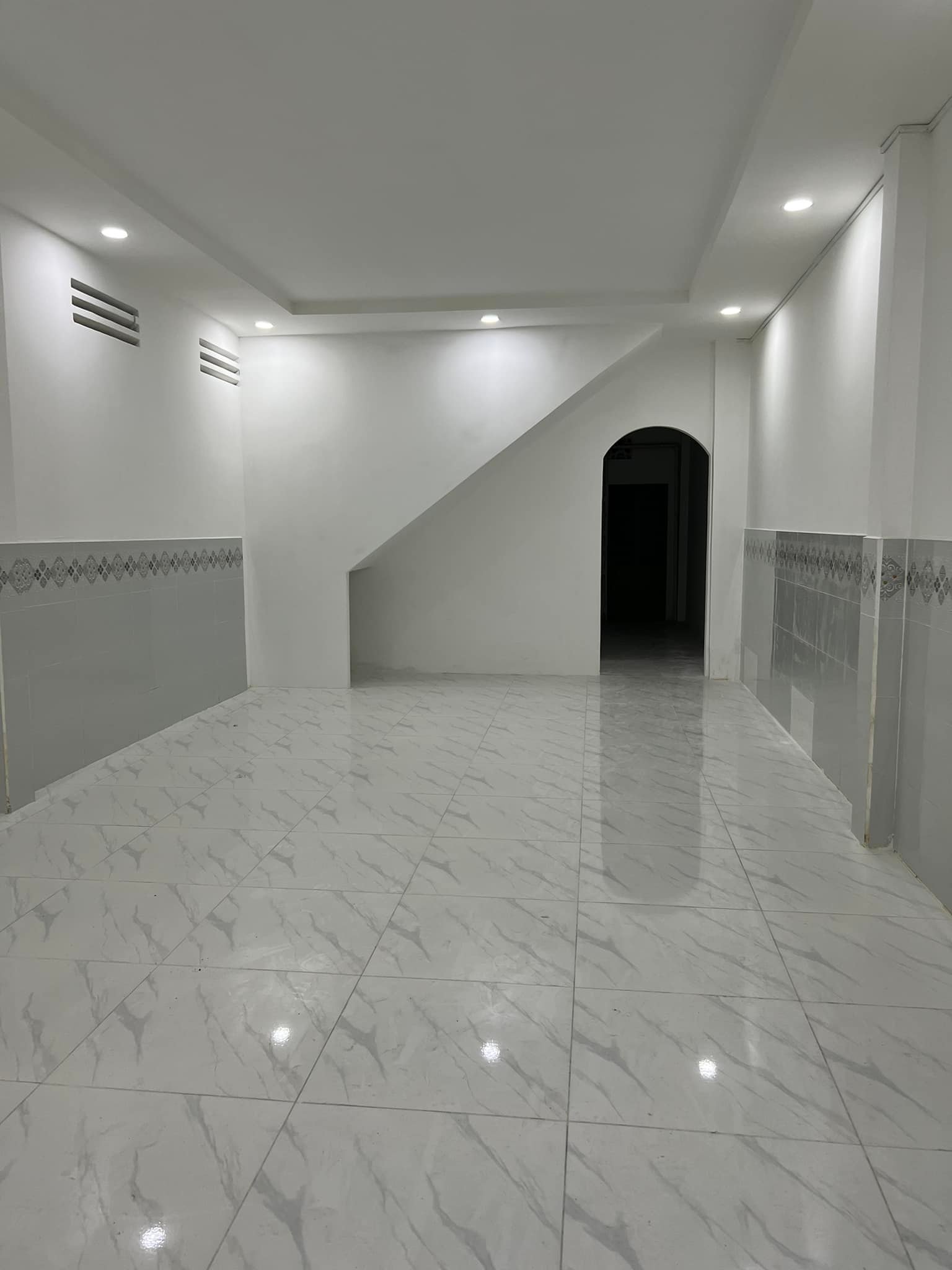 Nơ Trang Long – 4*21 – dọn ở liền – gần vincom – giá chỉ hơn 6 tỷ