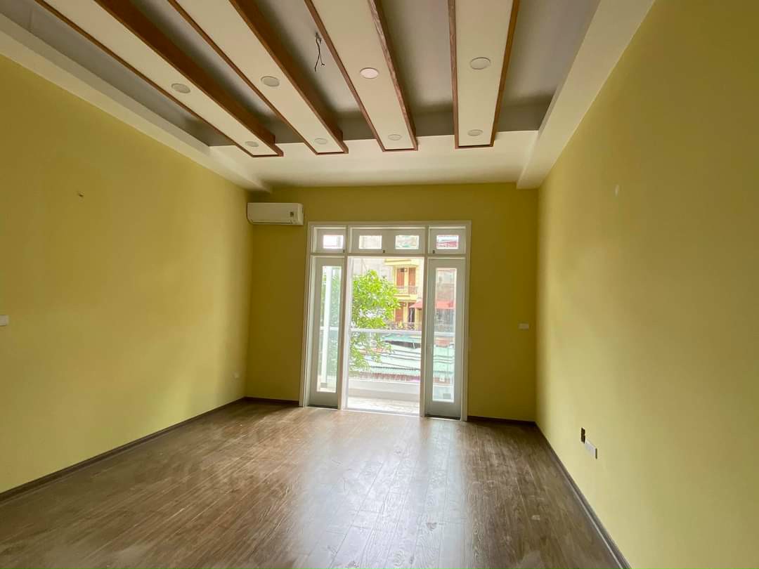 Chính chủ cần bàn nhà phố Nguyễn Thị Định Cầu Giấy 75m2 5 tầng 4.3m MT 24 tỷ kinh doanh thang máy ô tô tránh miễn TG