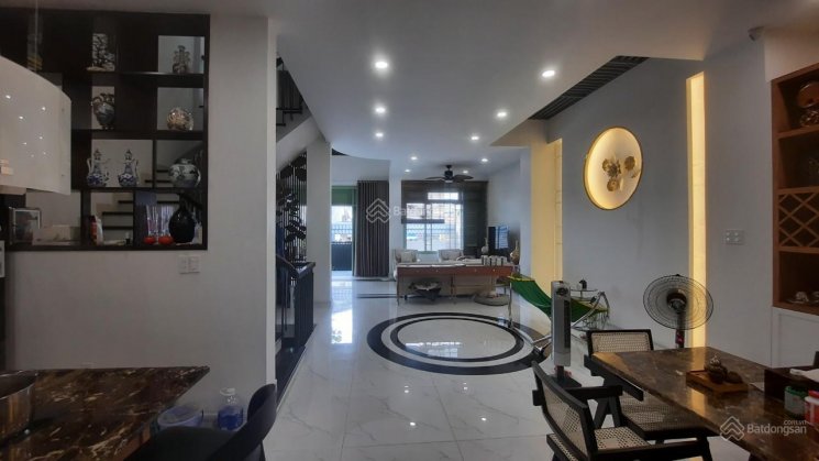 Hot Bán nhà mặt tiền cư xá Nguyễn Văn Trỗi, P17, Phú Nhuận hầm 5 lầu 8x1.6m, giá 48.5 tỷ