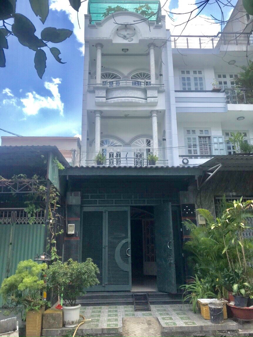 (Phú Nhuận) hẻm 4m 43 Trần Hữu Trang, 4 x 15m, 3 lầu, chỉ 8.7 Tỷ