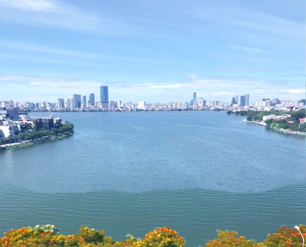 Cần bán nhà MP Xuân Diệu, Khách sạn 9 tầng 170m2 sàn, giá bán 125 tỷ