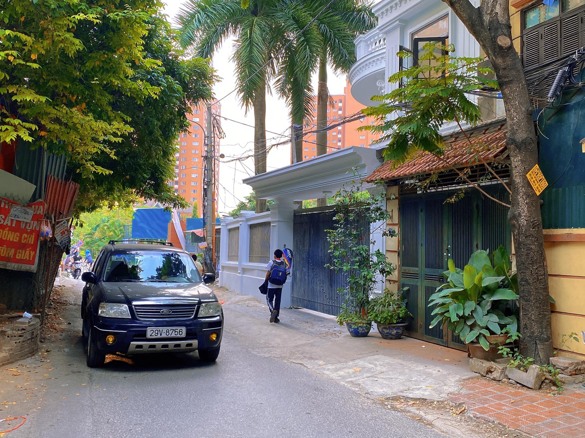 PHÂN LÔ Ô TÔ TRÁNH, VỈA HÈ KINH DOANH, TƯƠNG LAI MẶT PHỐ MỚI, 12 TỶ