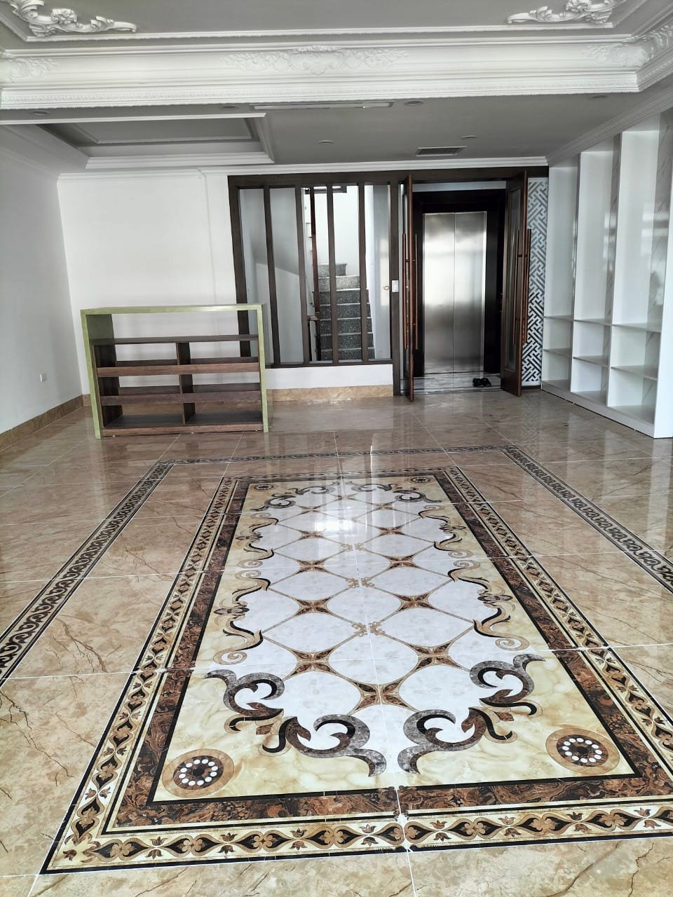 Bán nhà mặt phố Quan Nhân 70mx8 tầng mt5m.thang máy,Kinh Doanh vip, ô tô tránh. Nhà mới