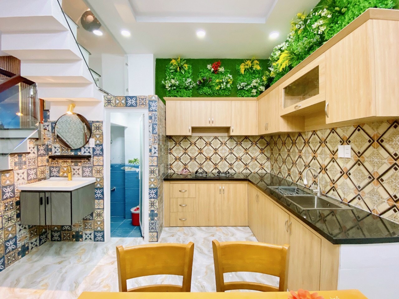 (Bình Thạnh) Nhà hẻm 3m, Lê Quang Định, 4 x 8m, 2 lầu, chỉ 3.8 Tỷ