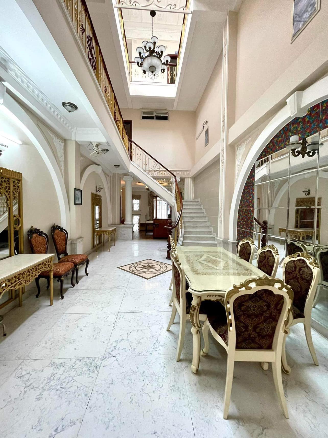 Mặt tiền Nguyễn Văn Đậu – 4.6*38 – 4 tầng – kinh doanh siêu đỉnh – giá siêu tốt