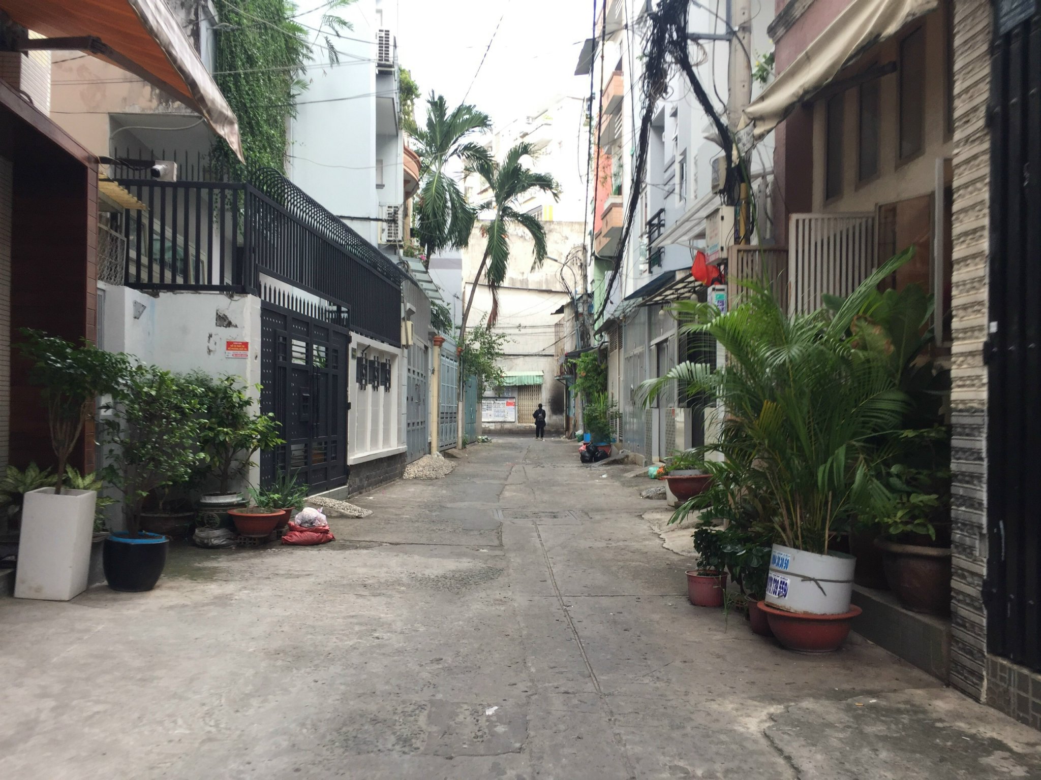 Phan Xích Long – Phùng Văn Cung – 5 tầng – xe hơi tận cửa – giá chỉ hơn 7 tỷ.