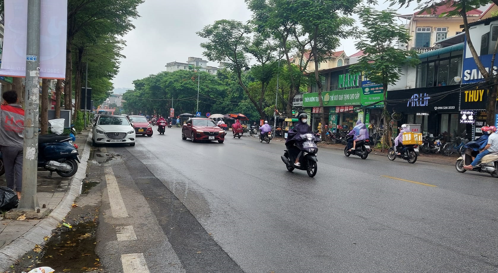 Bán nhà mặt phố khu vực tây hồ, đường thụy khuê, vỉa hè rộng kinh doanh bất chấp 115m2 giá 16.5 tỷ