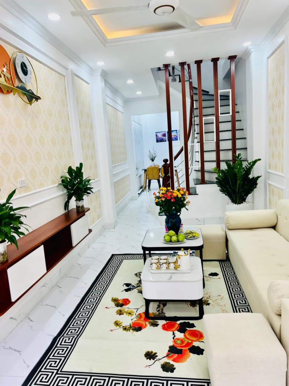 Bán Nhà Mặt Ngõ Kim Mã, Ba Đình- Ngõ Nông ,Thông, Thoáng- Kinh Doanh Sầm Uất- 40m2, 6.35 Tỷ