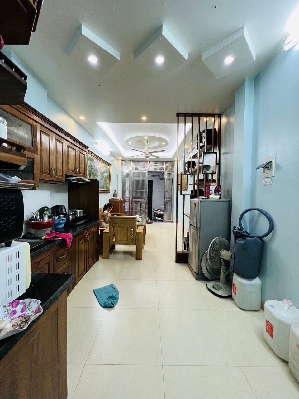 Bán gấp nhà đẹp Đông Thắng 33m2x4T, 2 thoáng, nở hậu, dân xây ở ngay, 2.65 tỷ