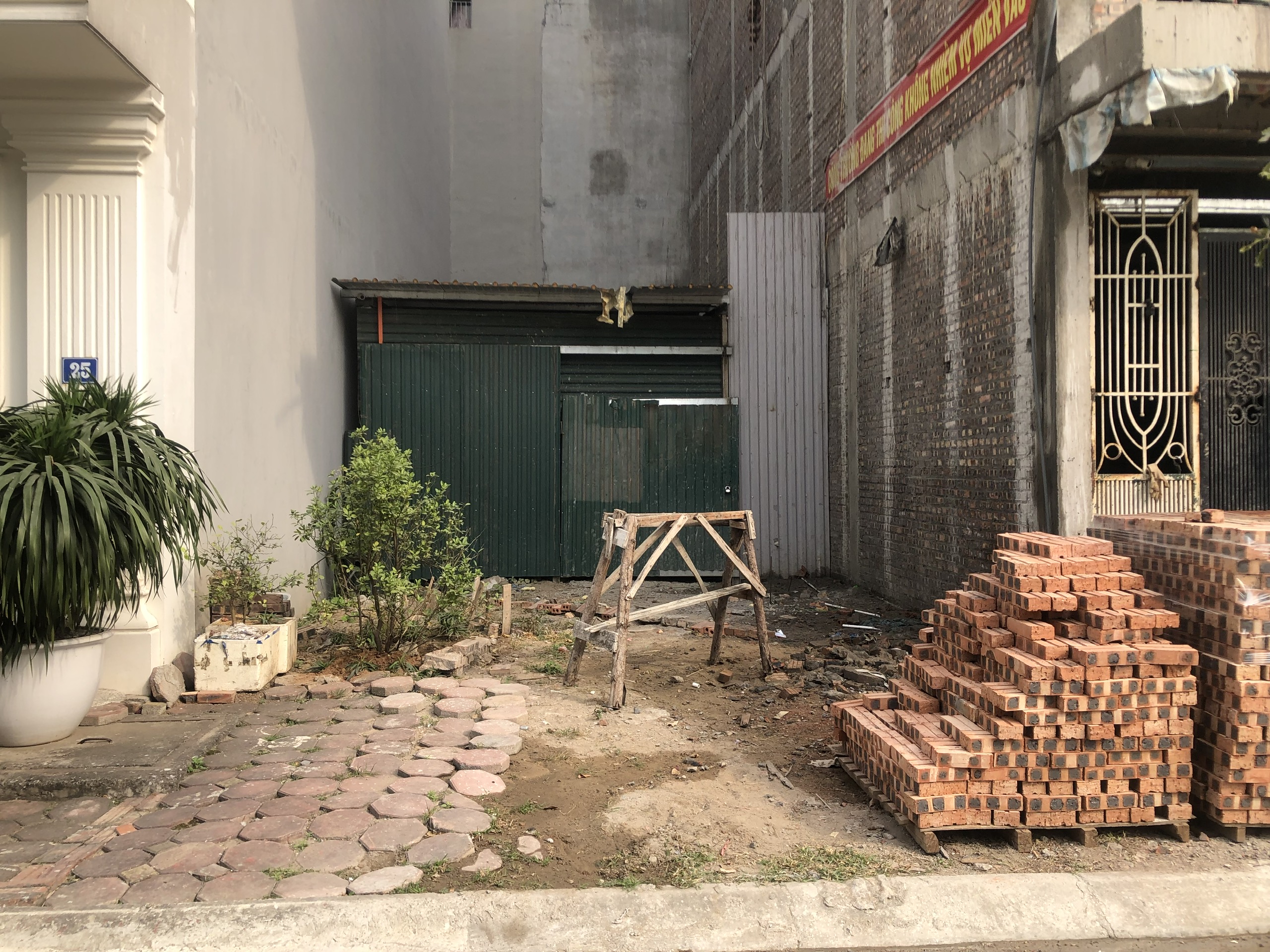 Chính chủ cần bán nhanh 138m2 đất thổ cư đối diện khu tái định cư tổ 16 phường Thạch Bàn