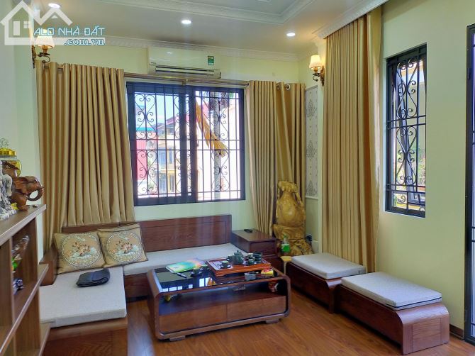 Nhà mặt phố TÂN THỤY – Vừa ở, vừa kinh doanh. Giá 7,5 tỷ.