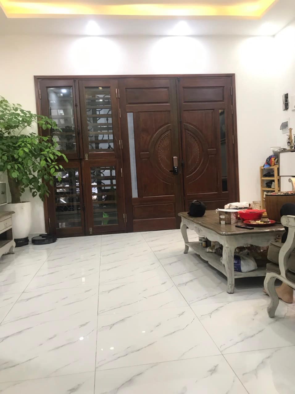 Bán nhà ngõ 603 Lạc Long Quân, ngõ ô tô tránh, vỉa hè , Lô góc , 40m2, 5 tỷ