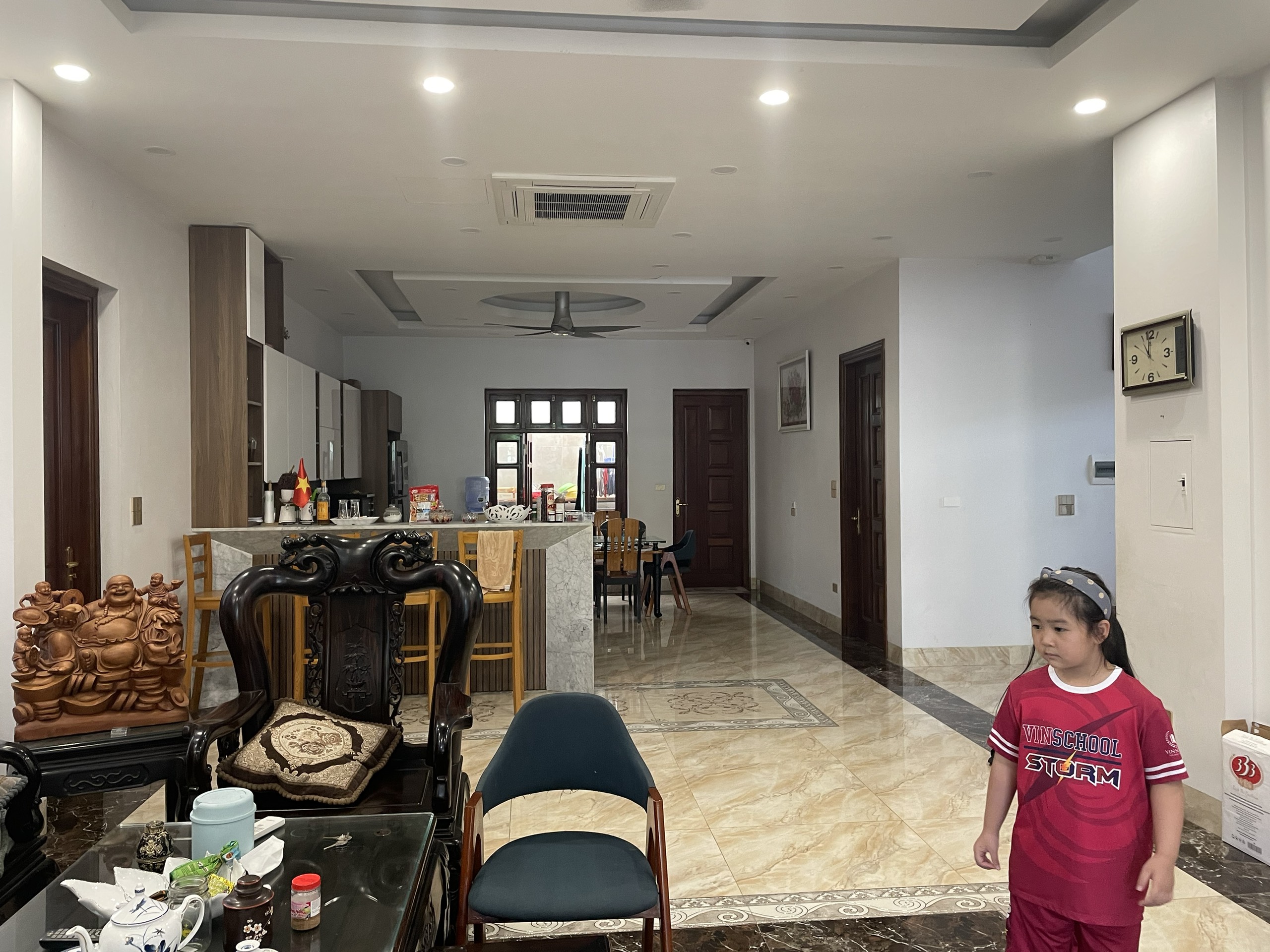 Chuyển đi nơi khác gia đình muốn bán căn nhà 3 tầng mặt phố Chính Trung thuộc khu 31ha