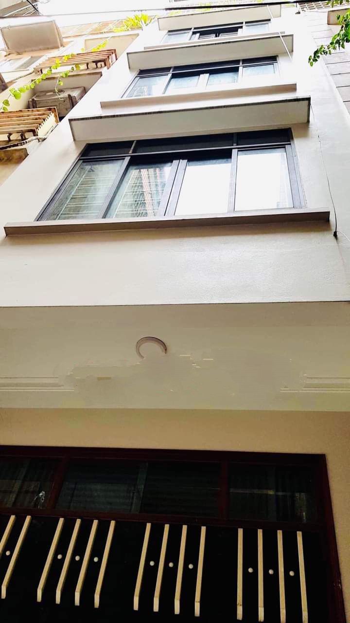 Cực hiếm phố Bùi Xương Trạch, lô góc 4 ngủ 4 tầng , nhà đẹp, 32 m2, giá chỉ 3 tỷ 5