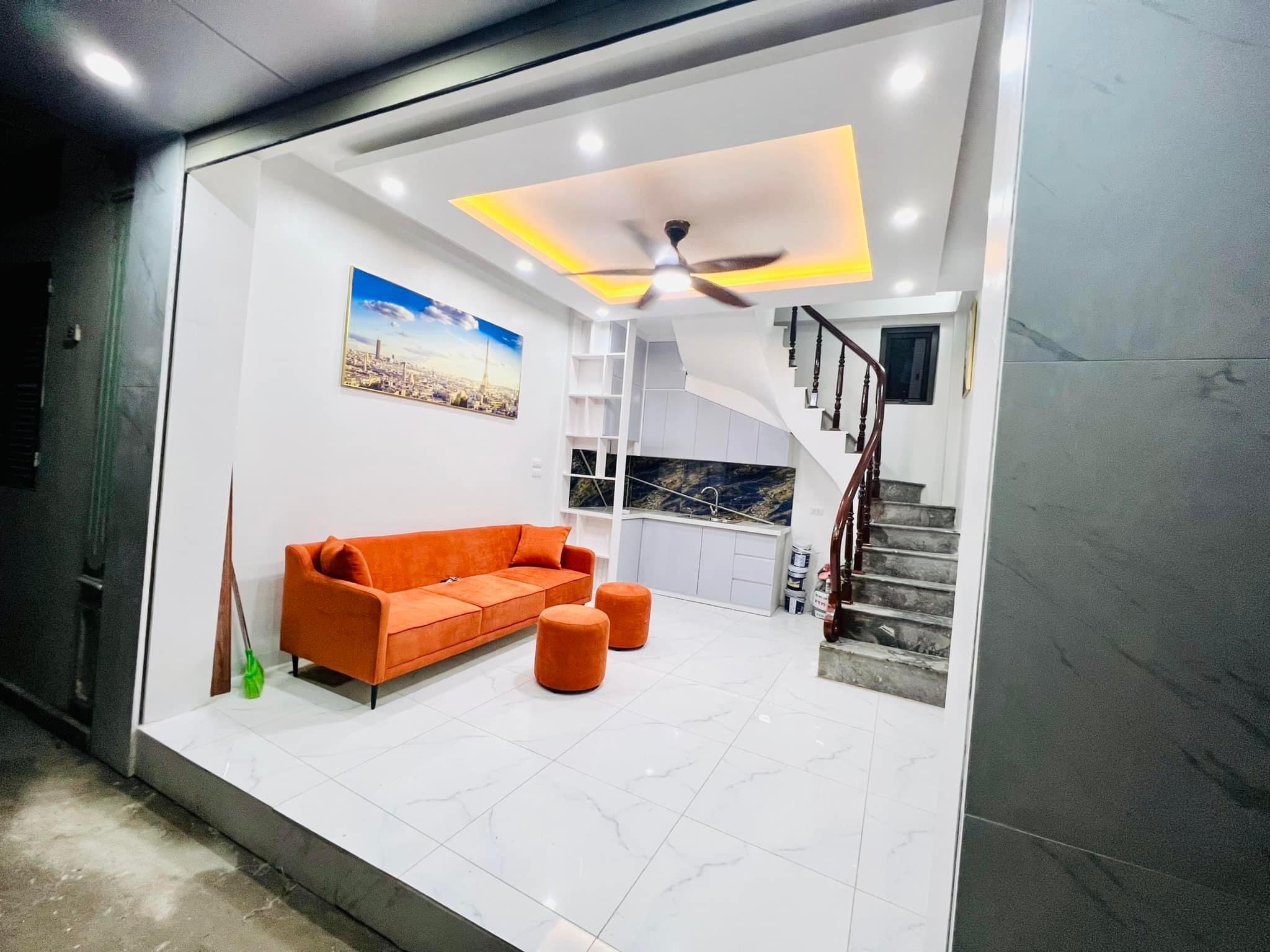 Ngon bổ rẻ- Ngõ 1 Bùi Xương Trạch, 24m2, 4 tầng, mt 3m6, nhà mới đẹp, giá chỉ hơn 2 tỷ