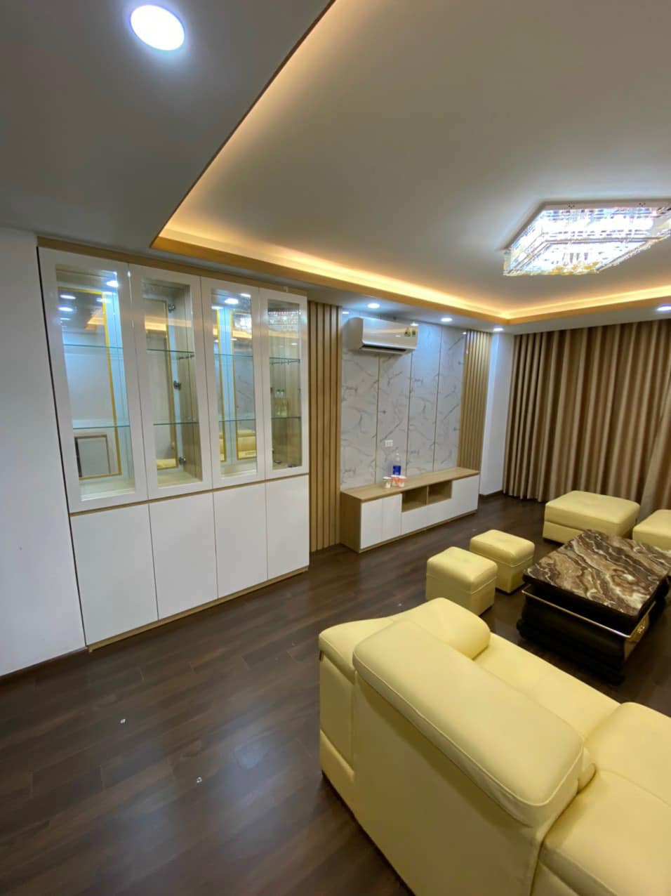 Nhà mới đẹp Thiên Hiền 58m2x6T, MT 4m, ô tô vào nhà, ngõ thông gần phố, 8.8 tỷ