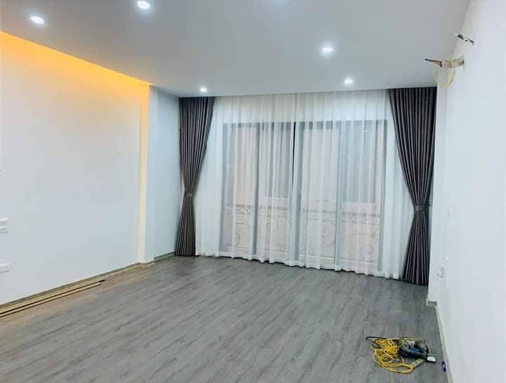 Bán nhà phố Trần Duy Hưng, Cầu Giấy có diện tích 34m2 giá 7.5 tỷ.