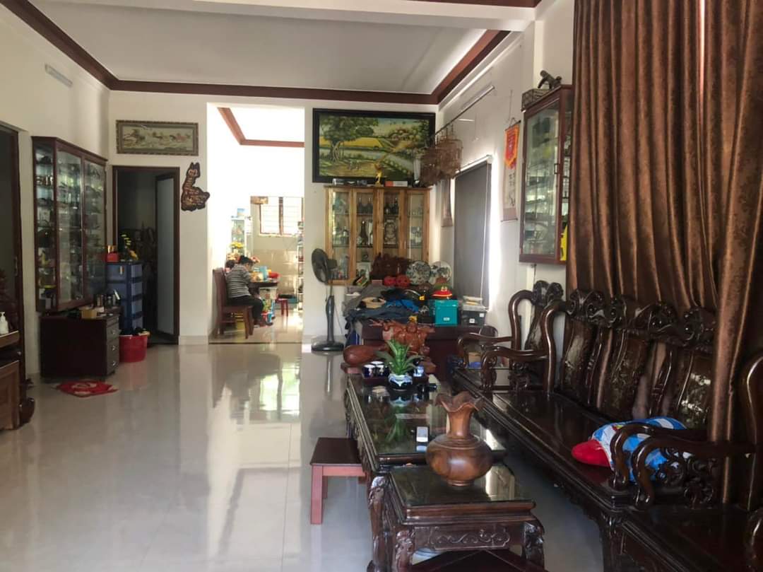 BÁN GẤP NHÀ TRUNG TÂM TP ĐÔNG HÀ, KV MAI HẮC ĐẾ, DT: 8X20M