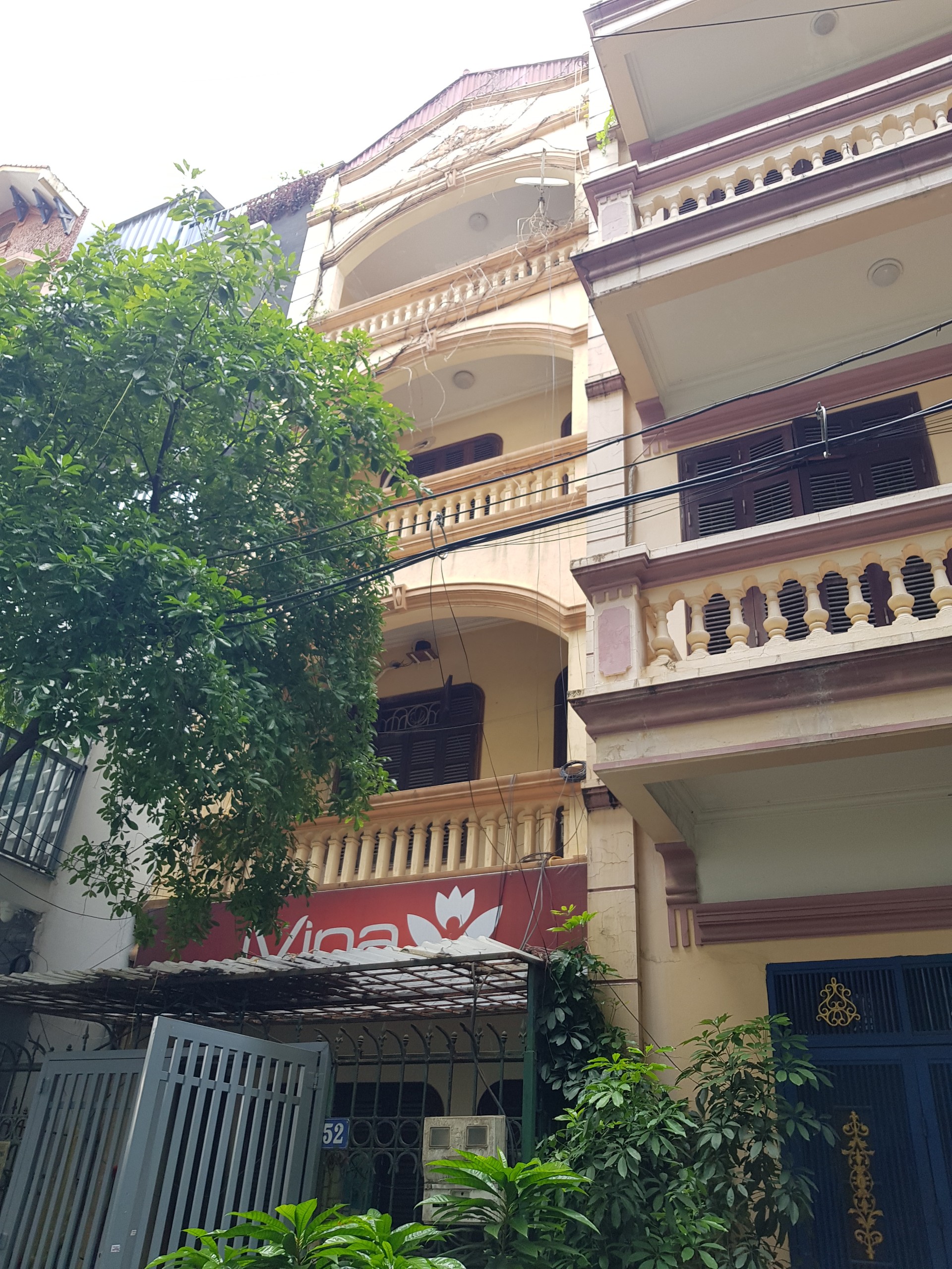 TRUNG KÍNH TO - PHÂN LÔ - VỈA HÈ, Ô TÔ TRÁNH - CỰC HIẾM - CHỦ CAM KẾT BÁN GIÁ RẺ NHẤT THỊ TRƯỜNG