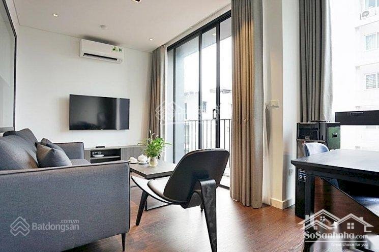 CC bán nhà ngõ 106 Hoàng Quốc Việt. 96m2, 10m MT, ngõ thông, kinh doanh, ô tô tránh