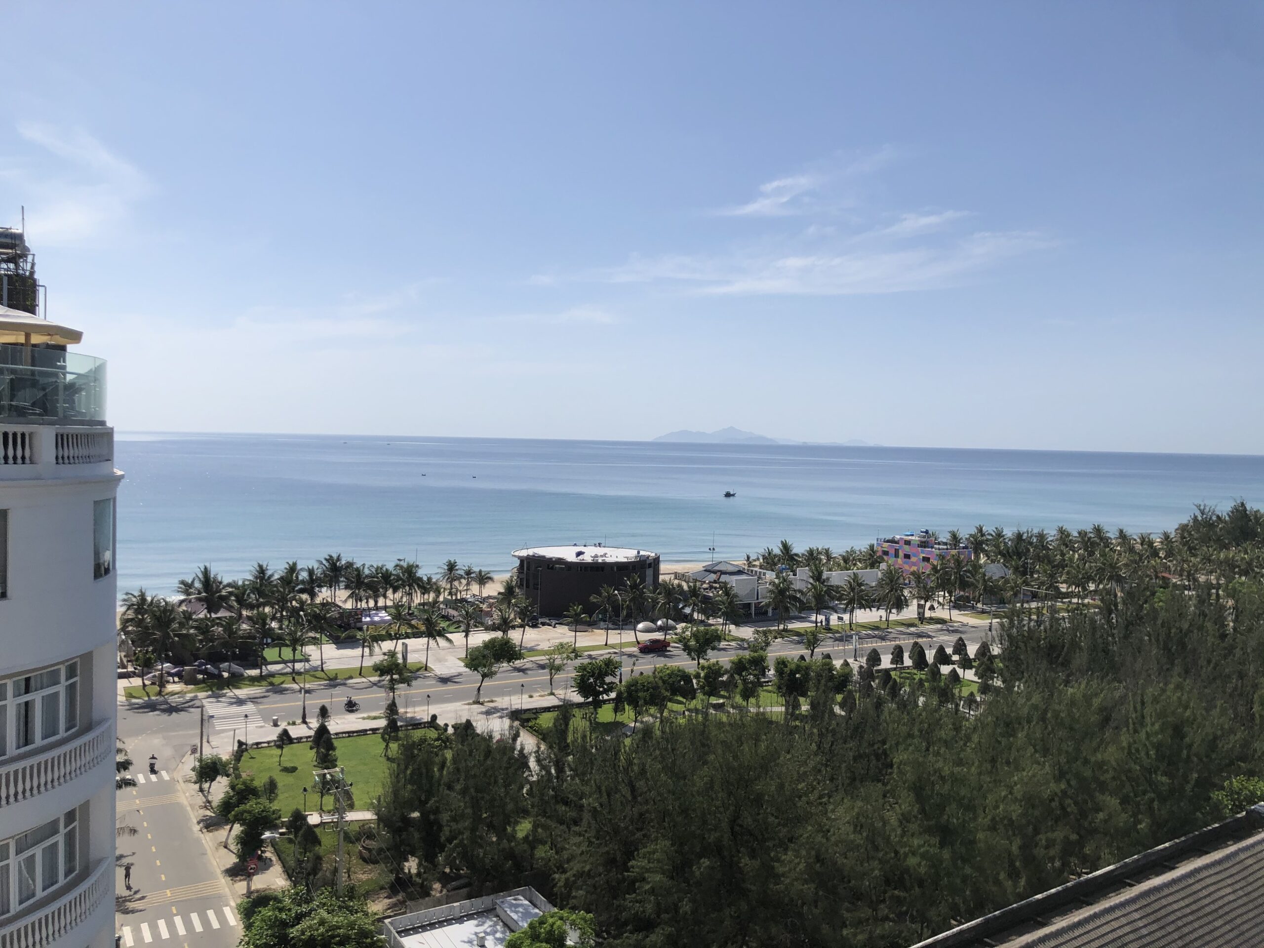 Nhà mặt tiền trung tâm thành phố, 5 tầng nở hậu, đường Đinh Tiên Hoàng, Hải Châu, giá chỉ 7.1 tỷ.