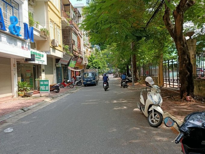 Bán nhà ngõ phố Hồng Mai HBT Hà Nội DT 35mx4T ô tô đỗ cổng giá 5 tỷ