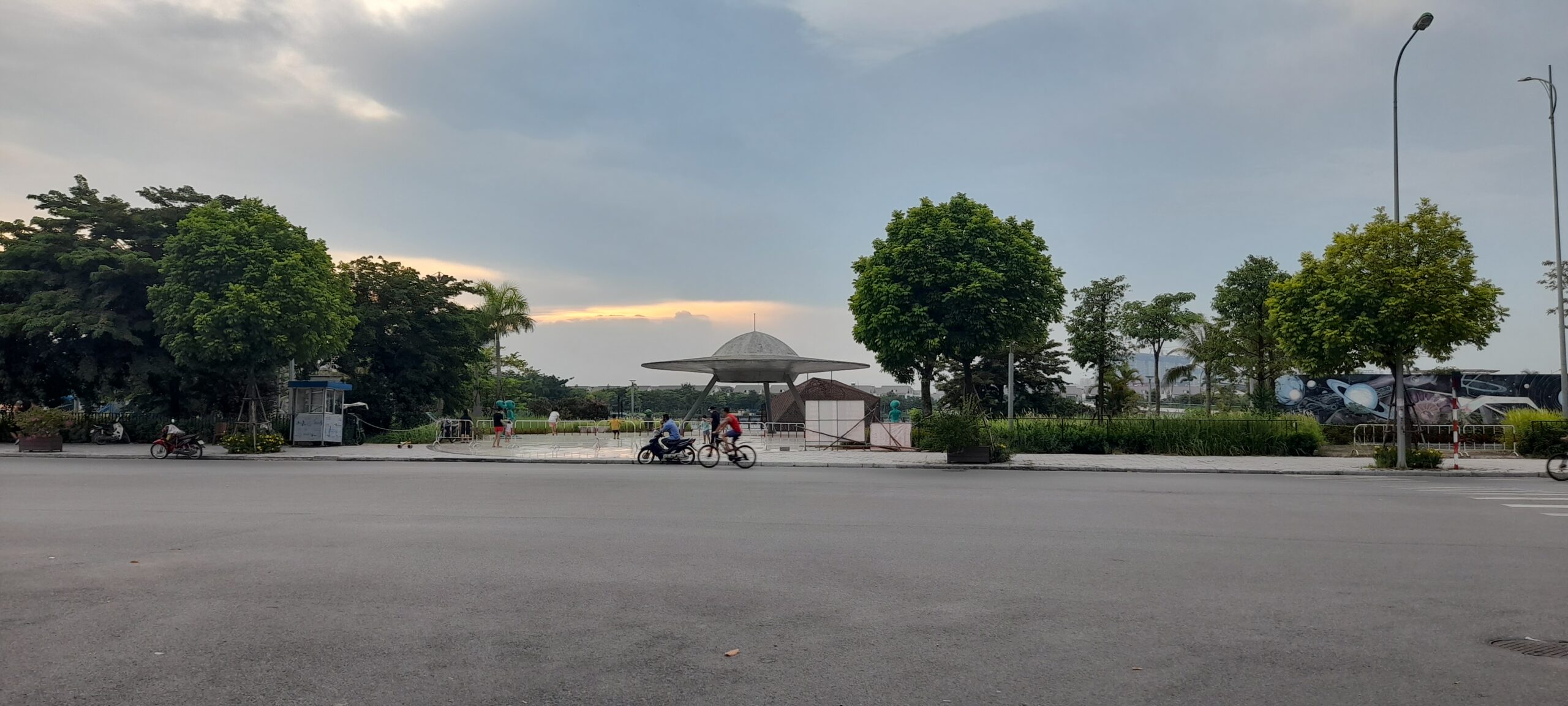 Biệt thự Dương Nội giá rẻ, cạnh công viên Thiên Văn Học, 179m2, 4T, giá 24 tỷ