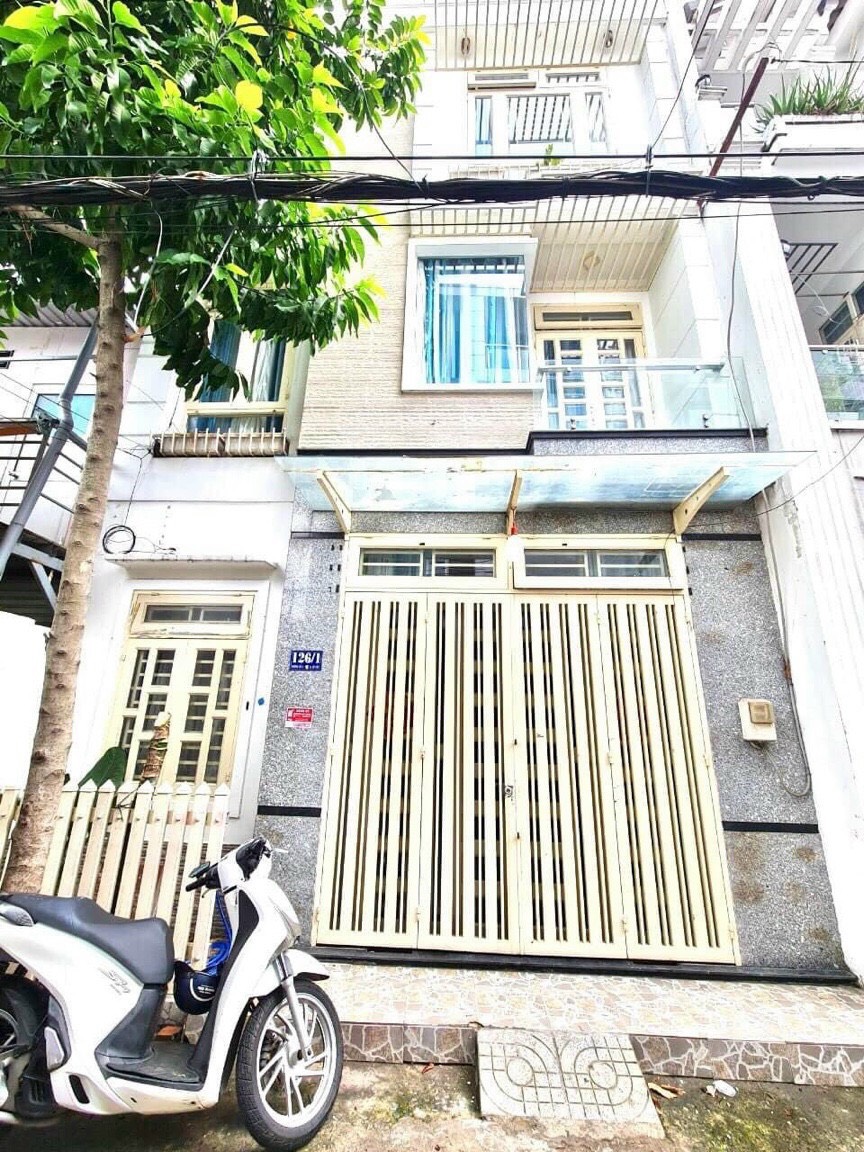 Nhà hẻm 3m, Nguyễn Công Hoan, 42 m2, chỉ 4.7 tỷ, 2 lầu, Phú Nhuận
