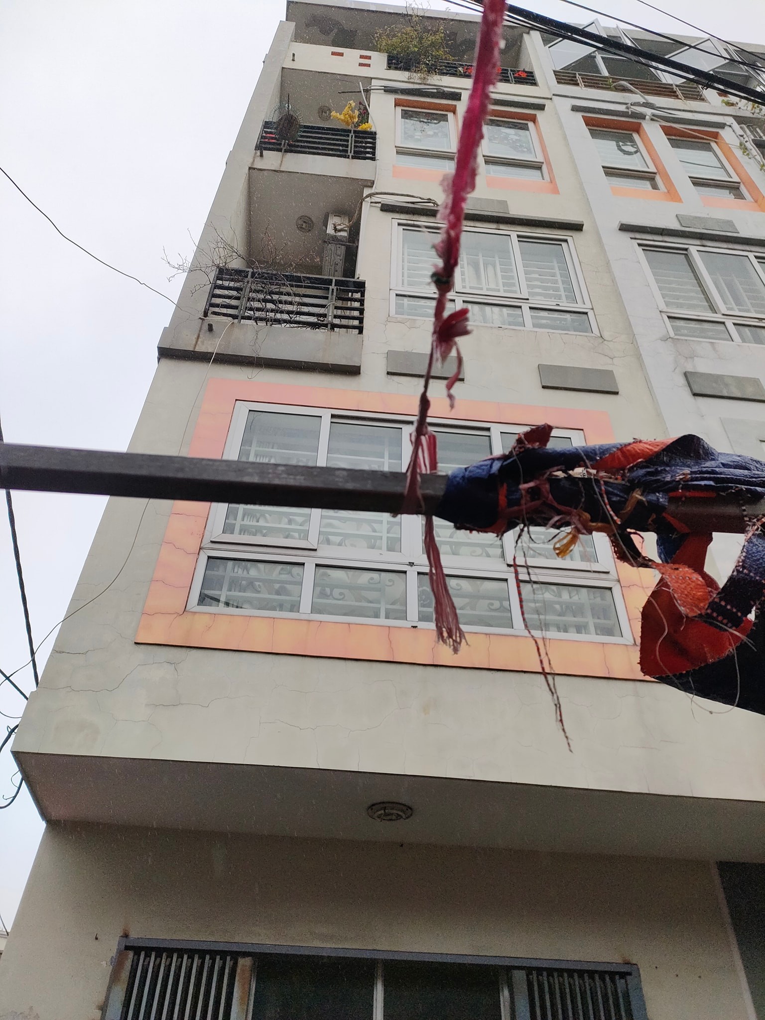 Bán nhà 48m x 5 tầng, lô góc kinh doanh, ngõ oto tránh Dương Quảng Hàm, Cầu Giấy