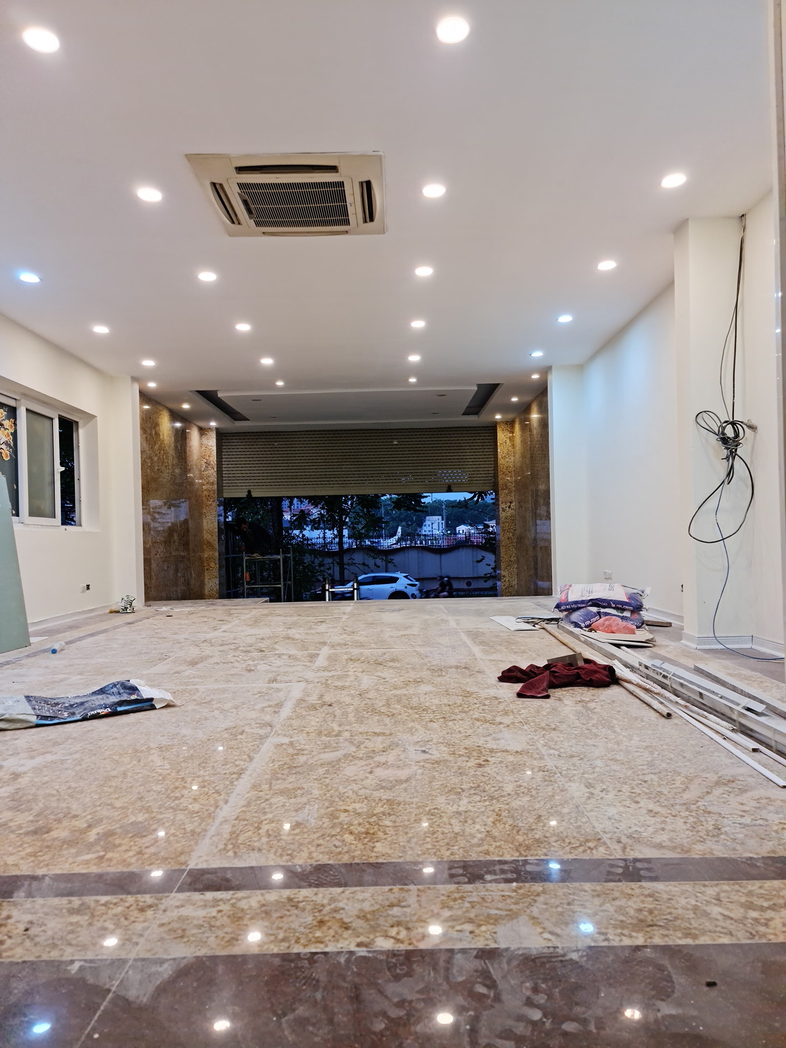 Toà nhà mặt phố Lê Trọng Tấn 8 TẦNG, THANG MÁY, LÔ GÓC 3 THOÁNG, VỈA HÈ 2 BÊN NHÀ. 182m chỉ 63 tỷ.