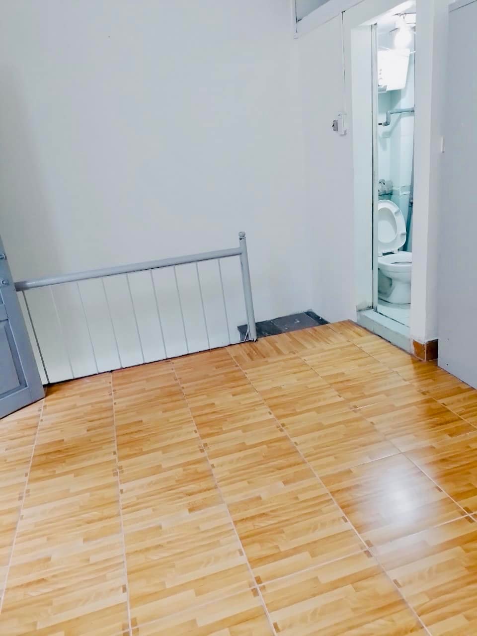 Bán Nhà Phố Võng Thị, Ở Luôn, Ô Tô đỗ Cổng, KD Tiện, Thoáng Chỉ hơn 2 Tỷ