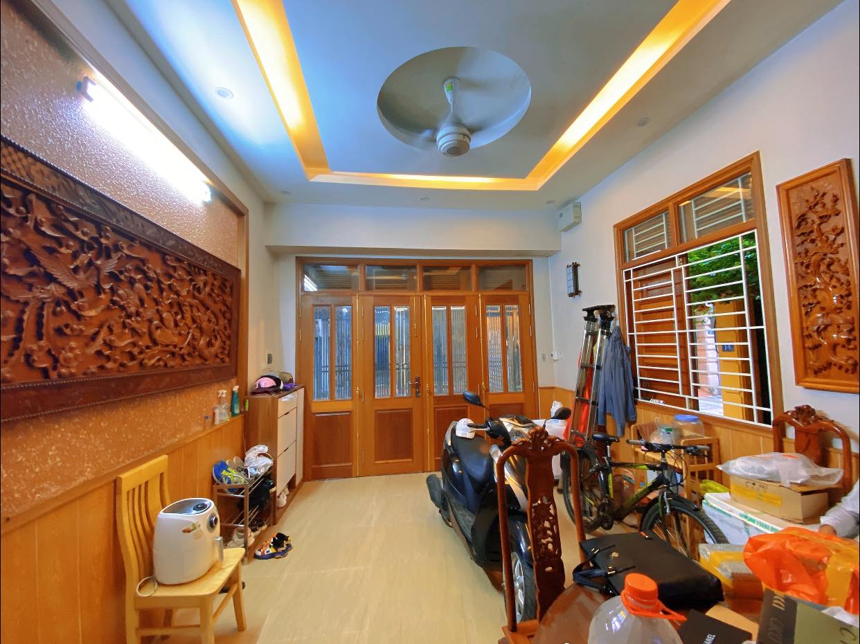 Bán nhà lô góc, ô tô tránh 52m2, 5 tầng ở Phùng Chí Kiên, Nghĩa Đô, giá 12.9 tỷ