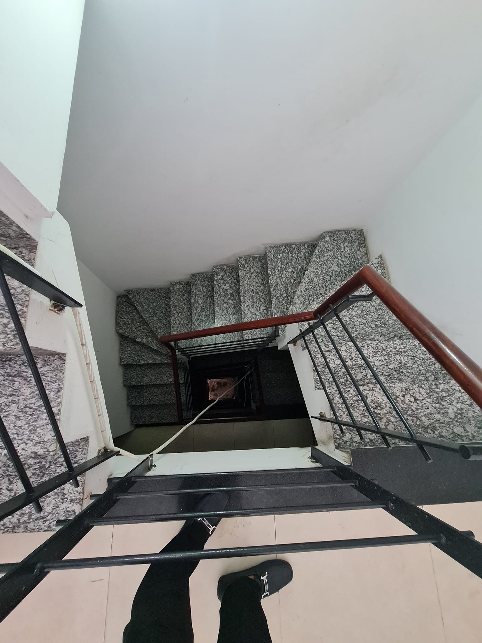 CẦN BÁN CĂN NHÀ 7 TẦNG MẶT TIỀN 5M PHỐ XÃ ĐÀN - ĐẮC ĐỊA QUẬN ĐỐNG ĐA.