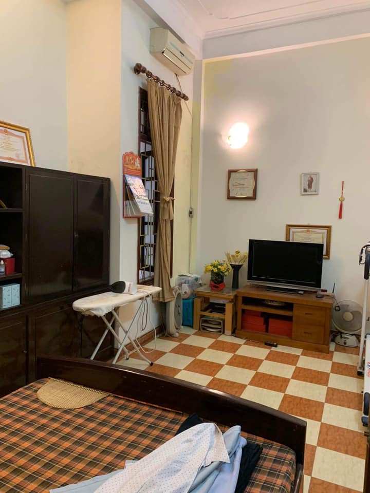 Cần bán căn nhà đẹp phố Pháo Đài Láng, Đống Đa, 58m2, MT 4m, nhỉnh 6 tỷ