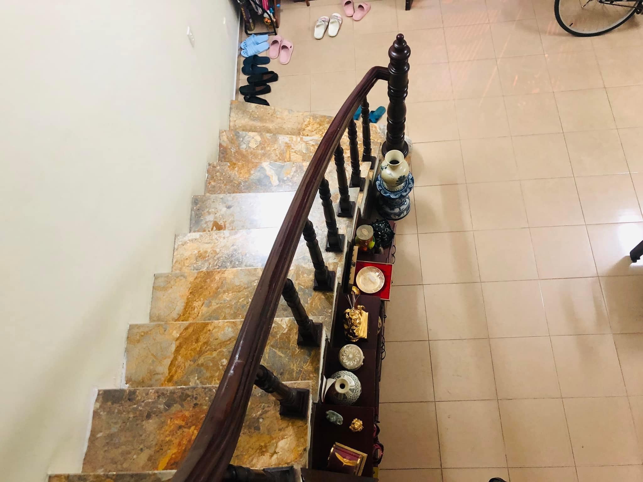 Bán nhà mặt phố Cự Lộc Thanh Xuân 40mx5T hơn 7ty oto tránh kinh doanh gần royal city chính chủ