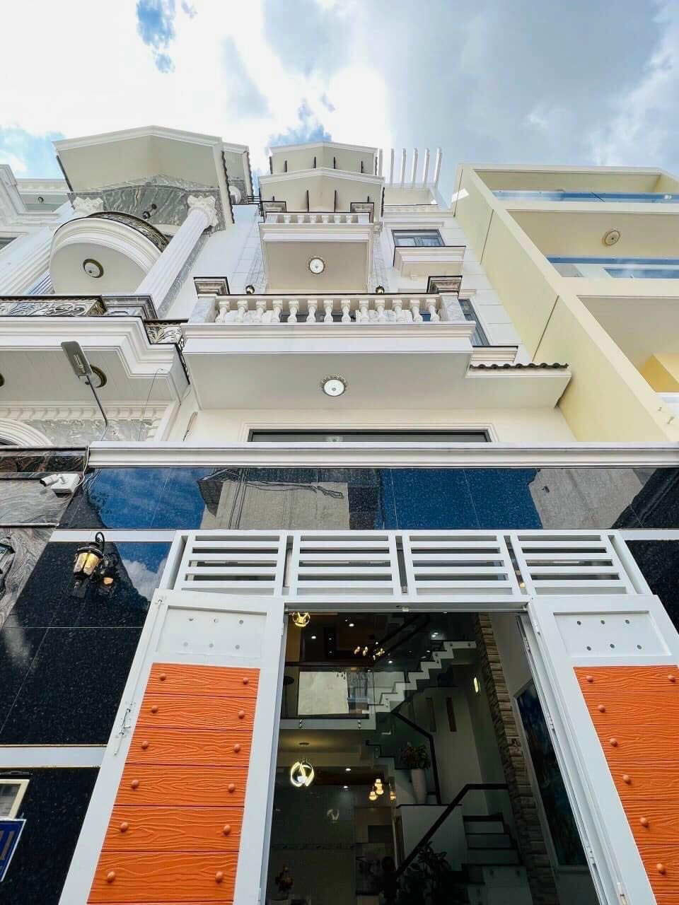 Nhà Đẹp, Phú Nhuận, 5 x 11.5m, 3 lầu, 8.9 Tỷ, Huỳnh Văn Bánh