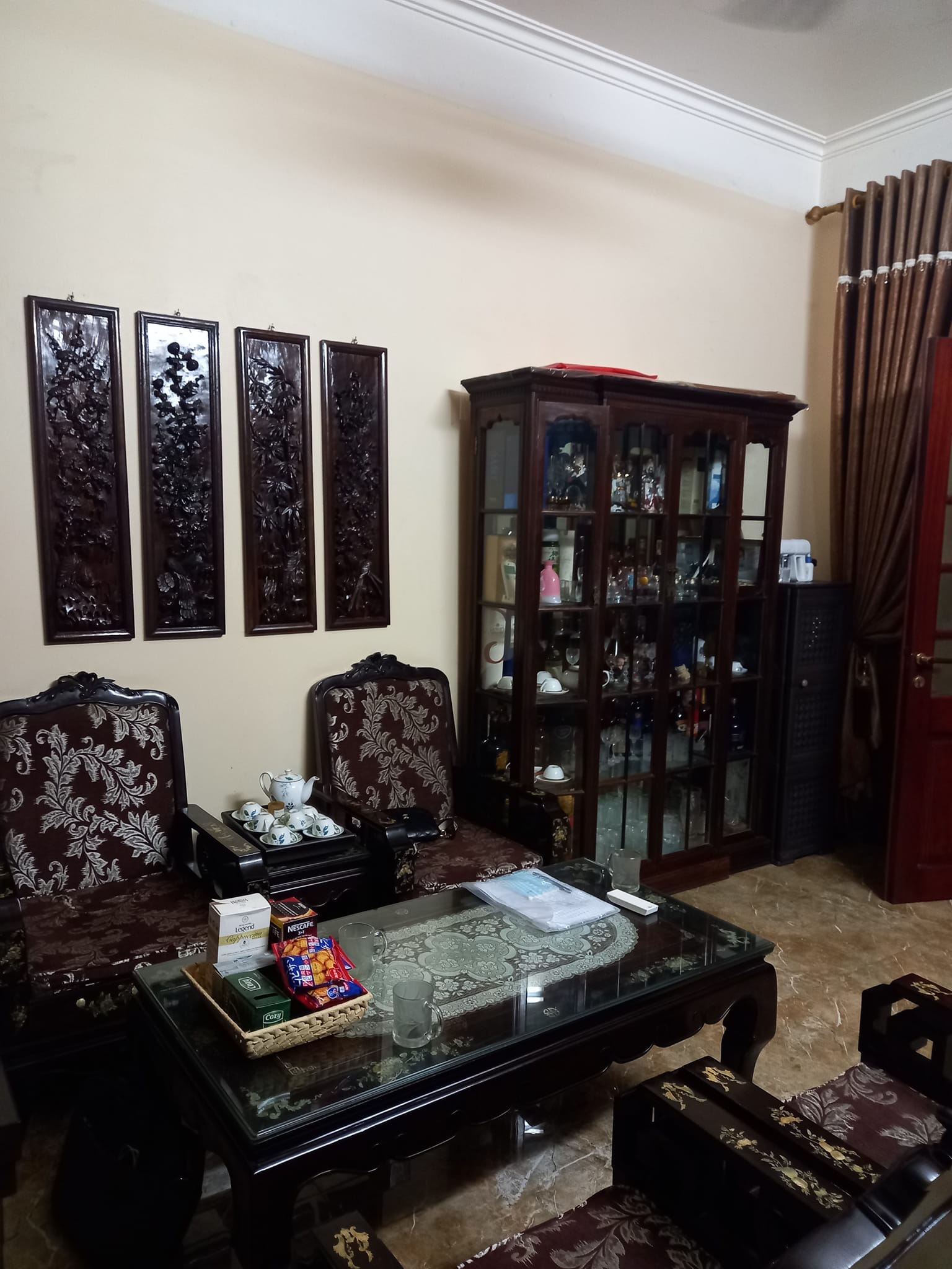 Bán nhà phố Hào Nam, Đống Đa, DT 52m, 5 tầng, nhà phân lô, ô tô vào, giá 10.8 tỷ.